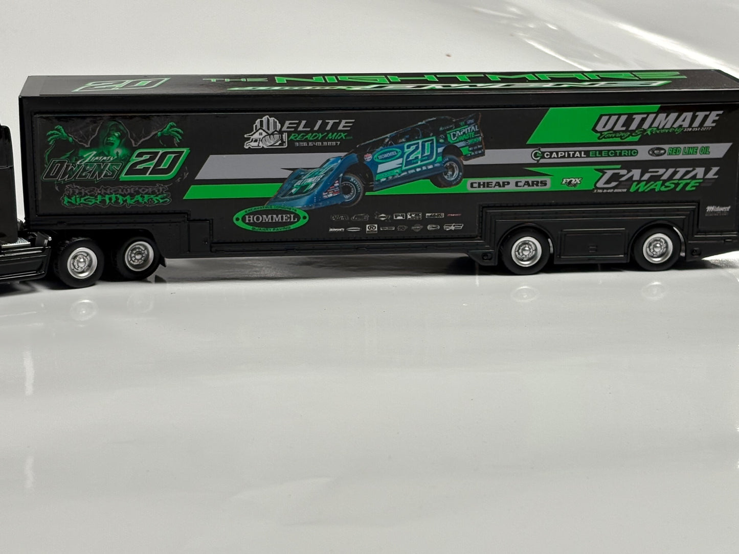 M2513 - 1:64 Scale Jimmy Owens #20 Racecar Hauler